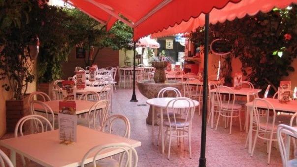 Pension Casa Austria Calella Dış mekan fotoğraf