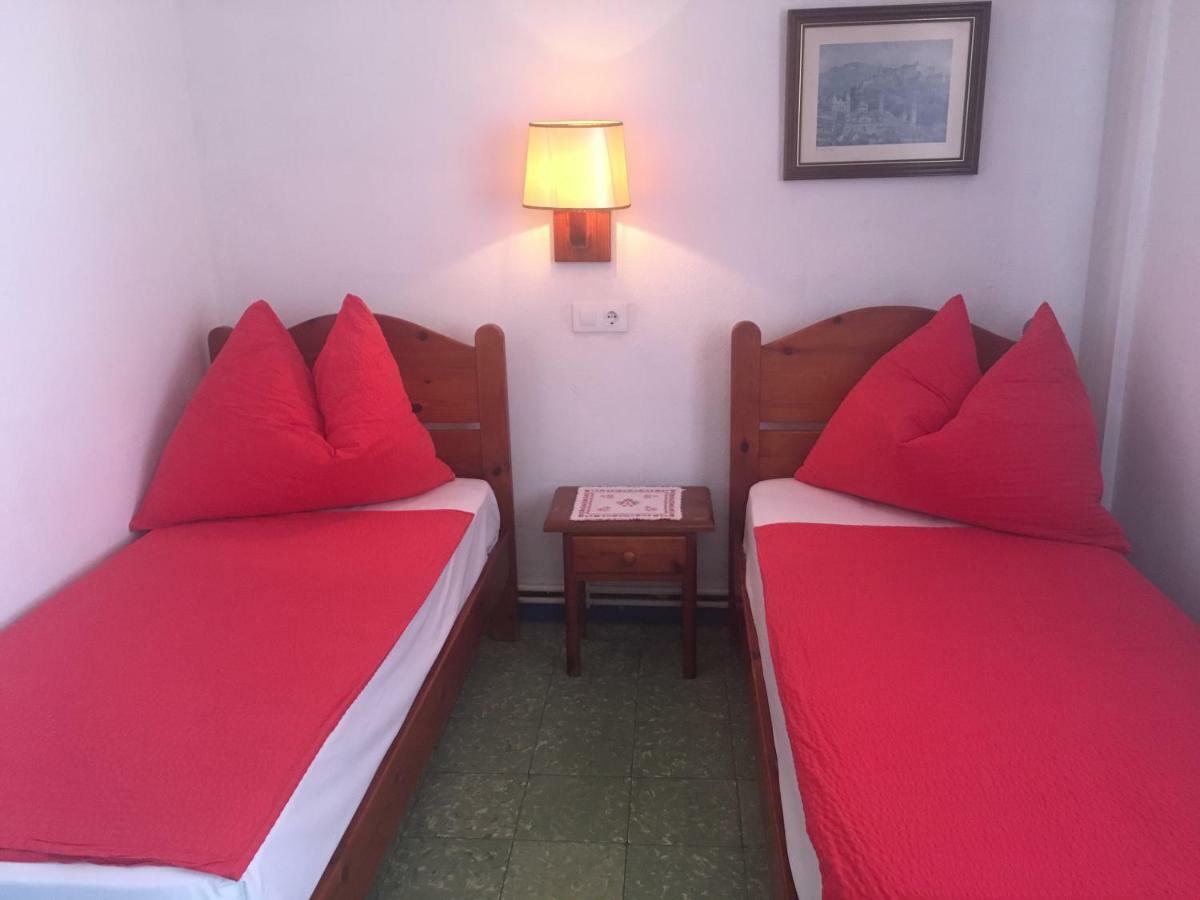 Pension Casa Austria Calella Dış mekan fotoğraf